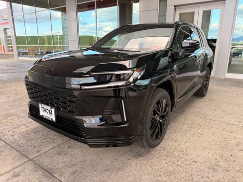 New 2026 Toyota RAV4 XSE AWD/4WD image 4