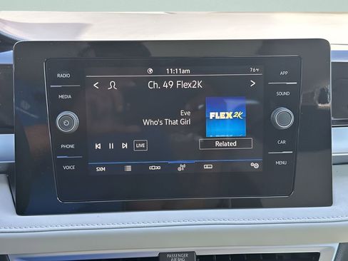 New 2026 Volkswagen Taos SE image 16