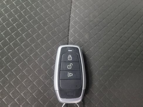Used 2019 Buick Encore Preferred image 32