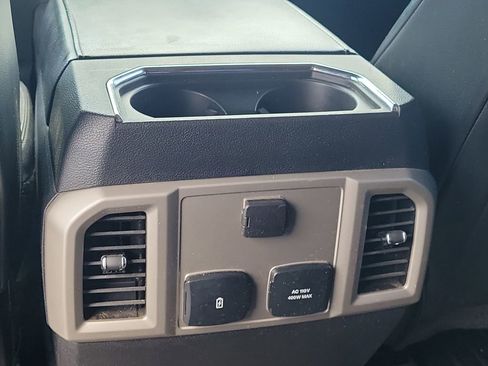 Used 2019 Ford F250 Lariat w/ Lariat Ultimate Package AWD/4WD image 16