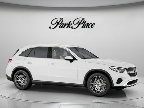Certified 2026 Mercedes-Benz GLC 300 image 29