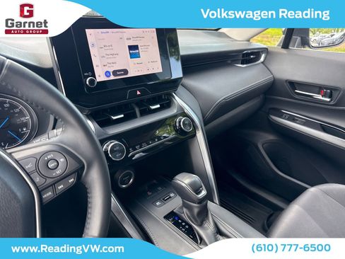Used 2023 Toyota Venza LE AWD/4WD image 17
