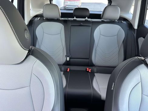 New 2025 Volkswagen Tiguan SE image 14