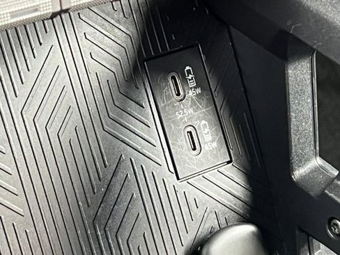 Used 2024 Toyota Tacoma TRD Off-Road image 25