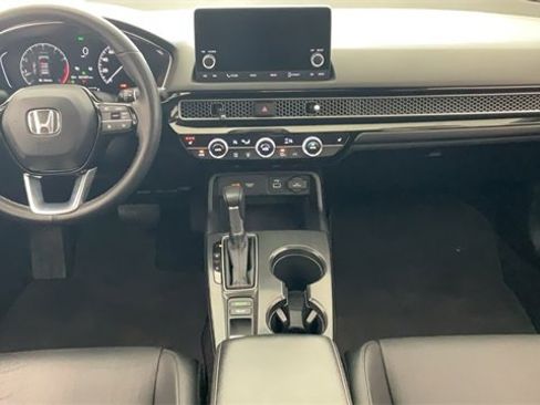 Certified 2023 Honda Civic EX-L image 3