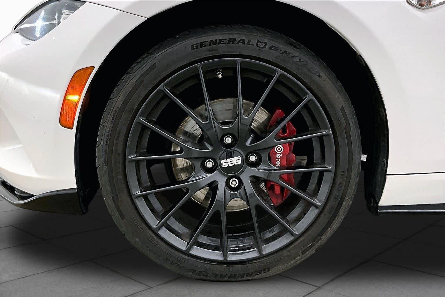 Used 2016 MAZDA MX-5 Miata Club w/ Brembo/BBS Package RWD image 11