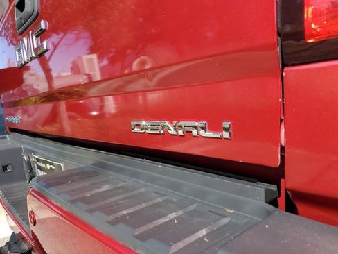 Used 2019 GMC Sierra 2500 Denali w/ Duramax Plus Package image 8