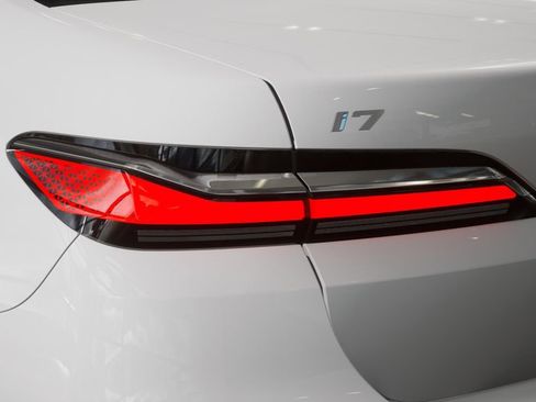 New 2026 BMW i7 eDrive50 w/ Executive Package RWD image 36