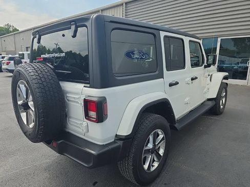 Used 2021 Jeep Wrangler Unlimited Sahara w/ Uconnect 4C Nav & Sound Group AWD/4WD image 6