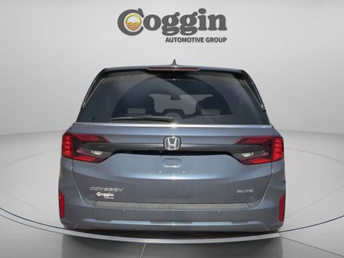 Used 2025 Honda Odyssey Elite image 5