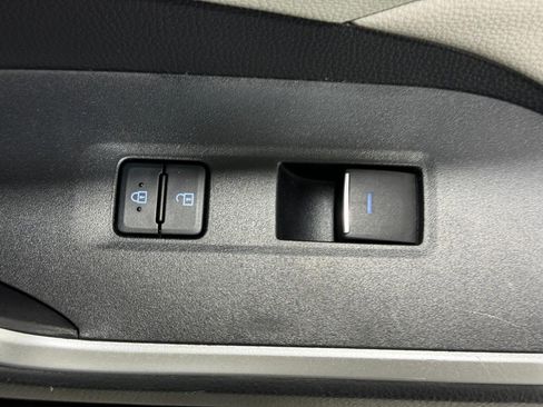 Used 2022 Toyota RAV4 XLE image 21