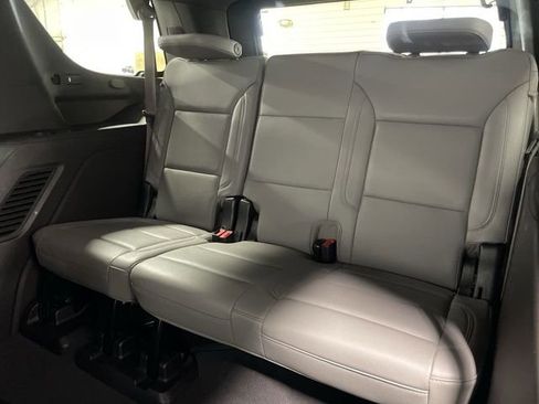 Used 2024 Chevrolet Tahoe Z71 w/ Z71 Off-Road Package AWD/4WD image 24