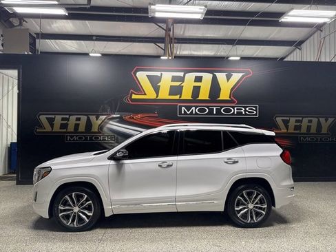 Used 2019 GMC Terrain Denali w/ Advanced Safety Package image 3