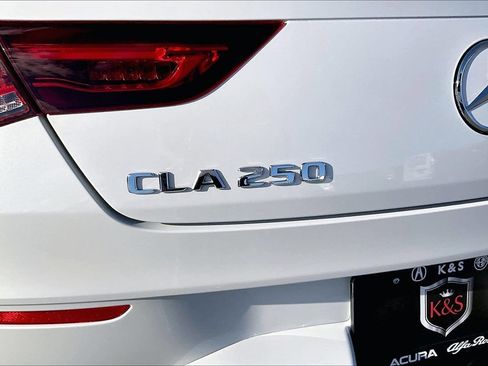 Used 2023 Mercedes-Benz CLA 250 image 33