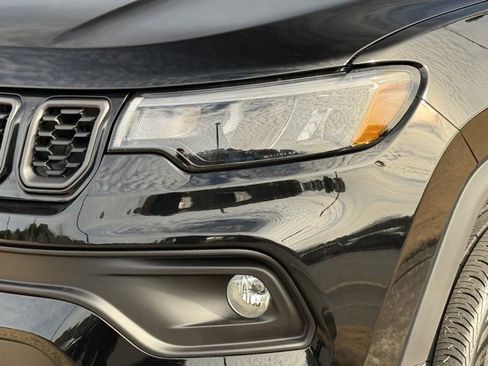 New 2026 Jeep Compass Latitude image 11