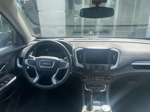 Used 2022 GMC Terrain SLE w/ Driver Convenience Package FWD image 3
