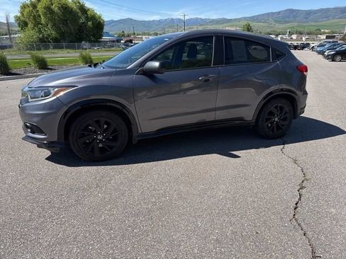 Used 2021 Honda HR-V Sport image 2