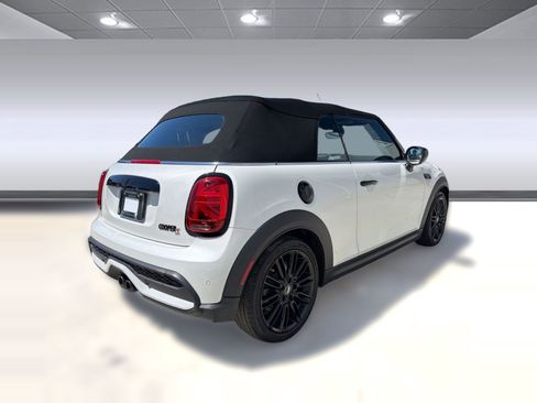 Used 2024 MINI Cooper S w/ Signature Upholstery Package FWD image 9