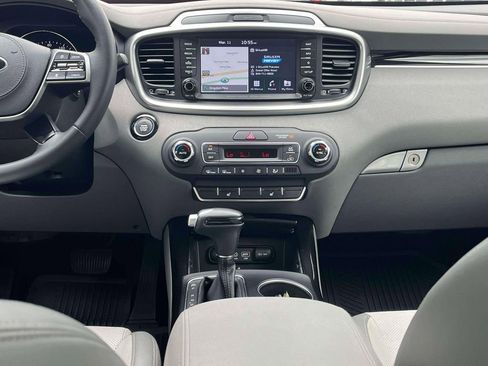 Used 2019 Kia Sorento SX image 13