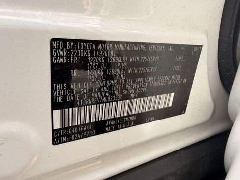 Used 2021 Toyota RAV4 XLE w/ Convenience Package image 6