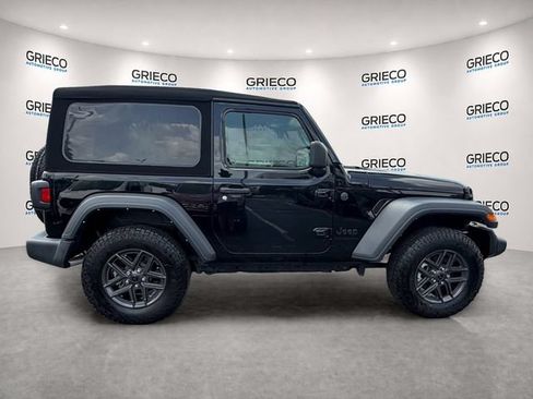 Used 2024 Jeep Wrangler Sport AWD/4WD image 8
