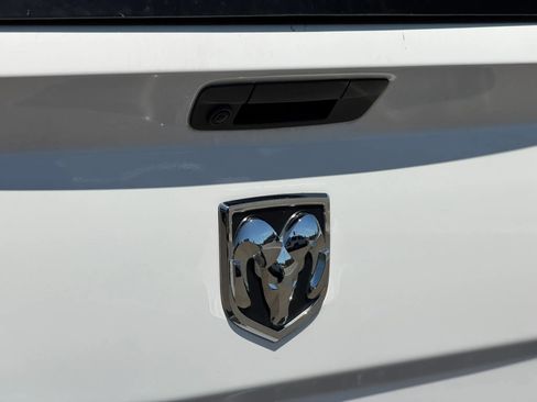 Used 2019 RAM 1500 Big Horn AWD/4WD image 14