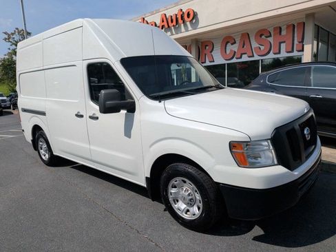 Used 2018 Nissan NV 2500 SV RWD image 1