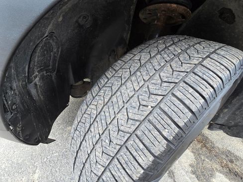 Used 2018 Ford Explorer XLT w/ Equipment Group 202A image 27