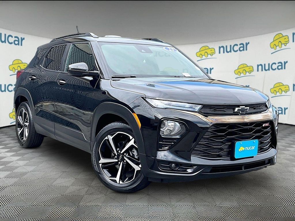 Used 2023 Chevrolet TrailBlazer RS w/ Technology Package FWD image 1