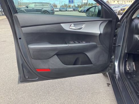 Used 2022 Kia Forte LXS FWD image 10