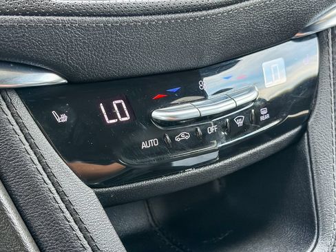 Certified 2023 Cadillac XT6 Luxury FWD image 23