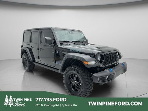 Used 2024 Jeep Wrangler Unlimited AWD/4WD image 1