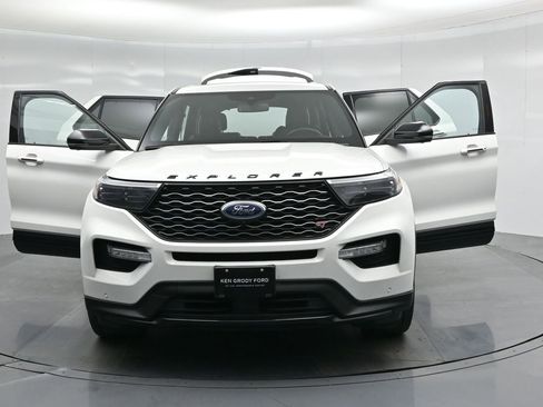 Certified 2022 Ford Explorer ST w/ Equipment Group 401A image 38