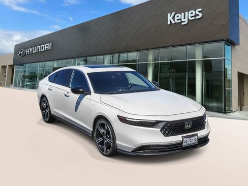Used 2024 Honda Accord Sport image 3