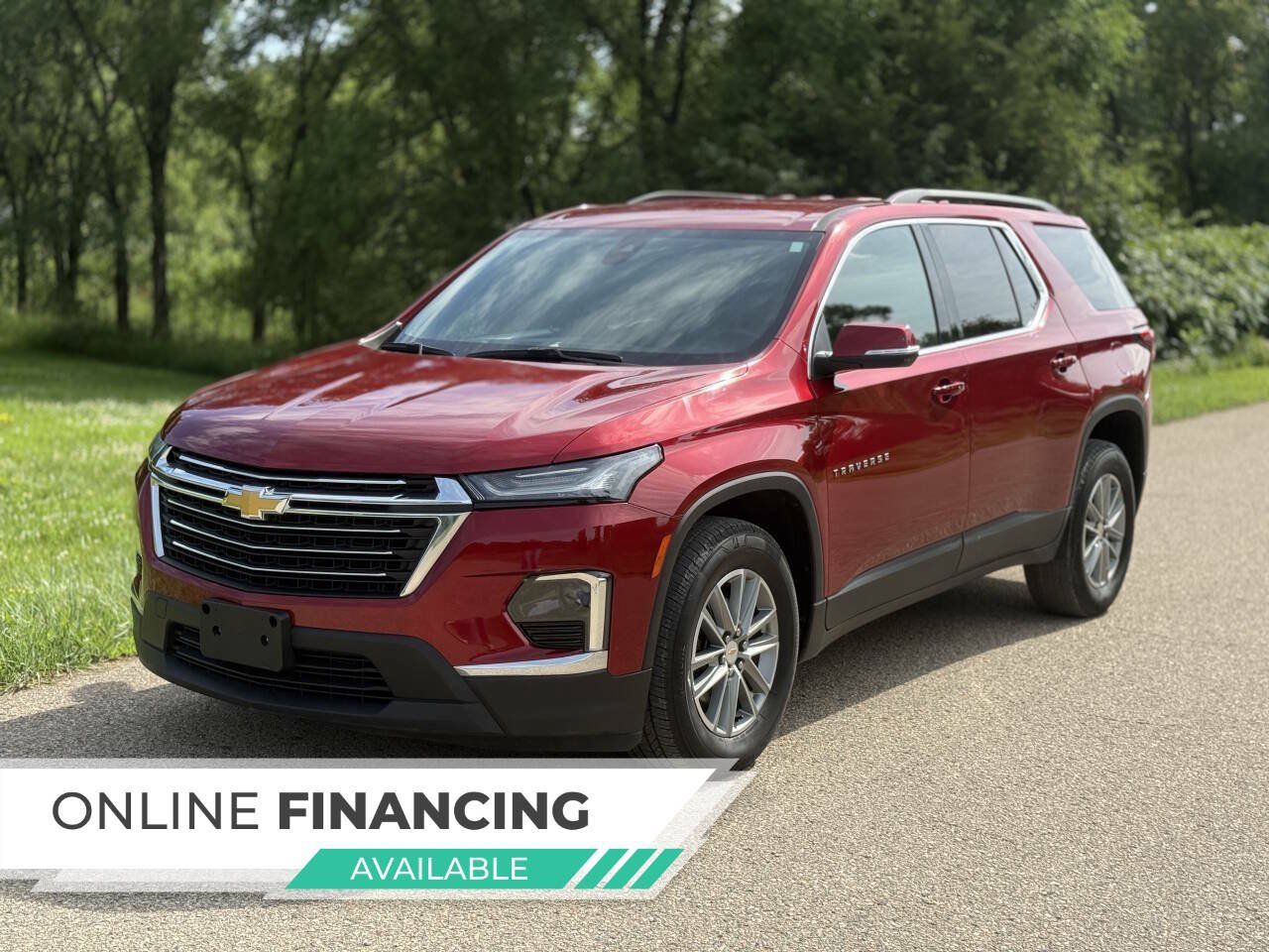 Used 2023 Chevrolet Traverse LT AWD/4WD image 1