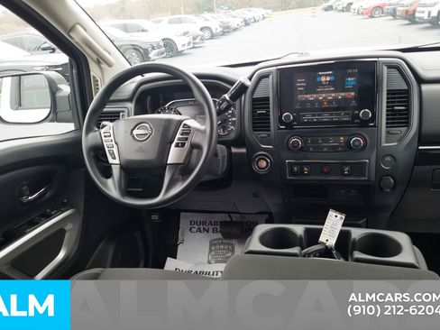Used 2023 Nissan Titan SV image 21
