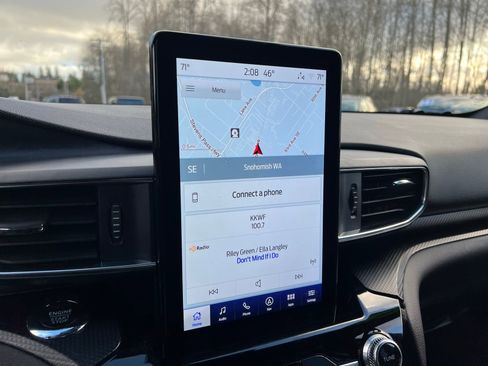 Used 2023 Ford Explorer ST w/ Technology Package image 13