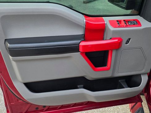 Used 2018 Ford F150 XLT w/ Equipment Group 302A Luxury image 12