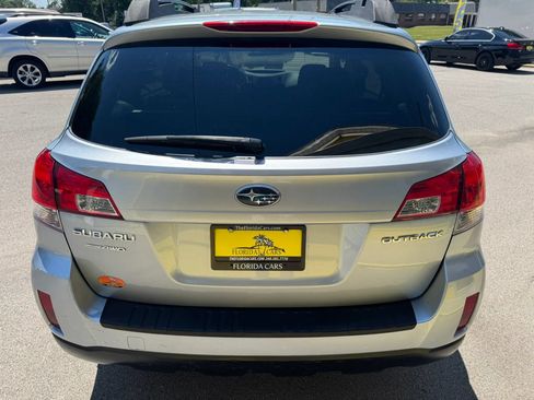 Used 2013 Subaru Outback 2.5i Premium AWD/4WD image 7