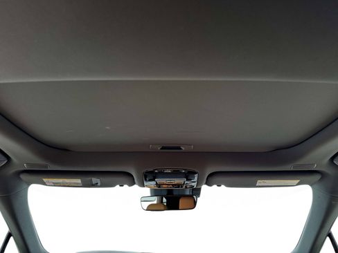 Certified 2025 Lexus RX 350 Premium w/ Accessory Package (Z1) image 18