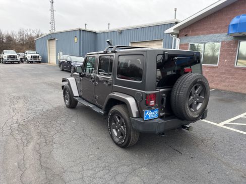 Used 2016 Jeep Wrangler Unlimited Sport image 4