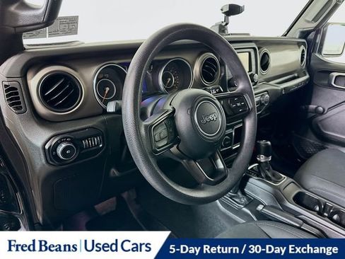 Used 2018 Jeep Wrangler Sport image 11