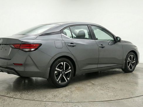Used 2025 Nissan Sentra SV FWD image 9