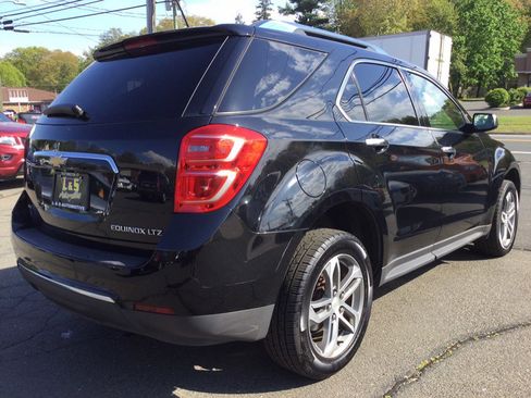 Used 2016 Chevrolet Equinox LTZ w/ Enhanced Convenience Package AWD/4WD image 8