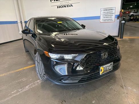 Certified 2025 Honda Accord SE image 3