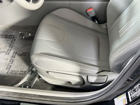 Used 2023 Hyundai Elantra SEL w/ Convenience Package FWD image 19