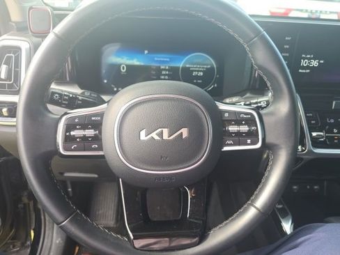 Used 2023 Kia Sorento SX image 16