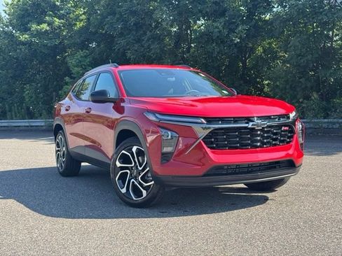 New 2026 Chevrolet Trax RS w/ Driver Confidence Package FWD image 1