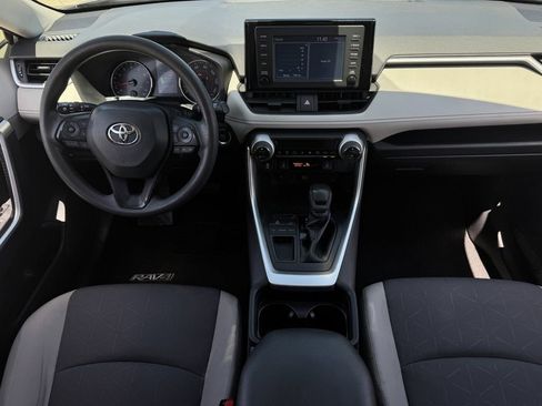 Used 2019 Toyota RAV4 XLE w/ Convenience Package FWD image 11