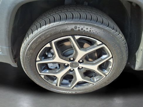 Certified 2025 Jeep Compass Limited AWD/4WD image 9